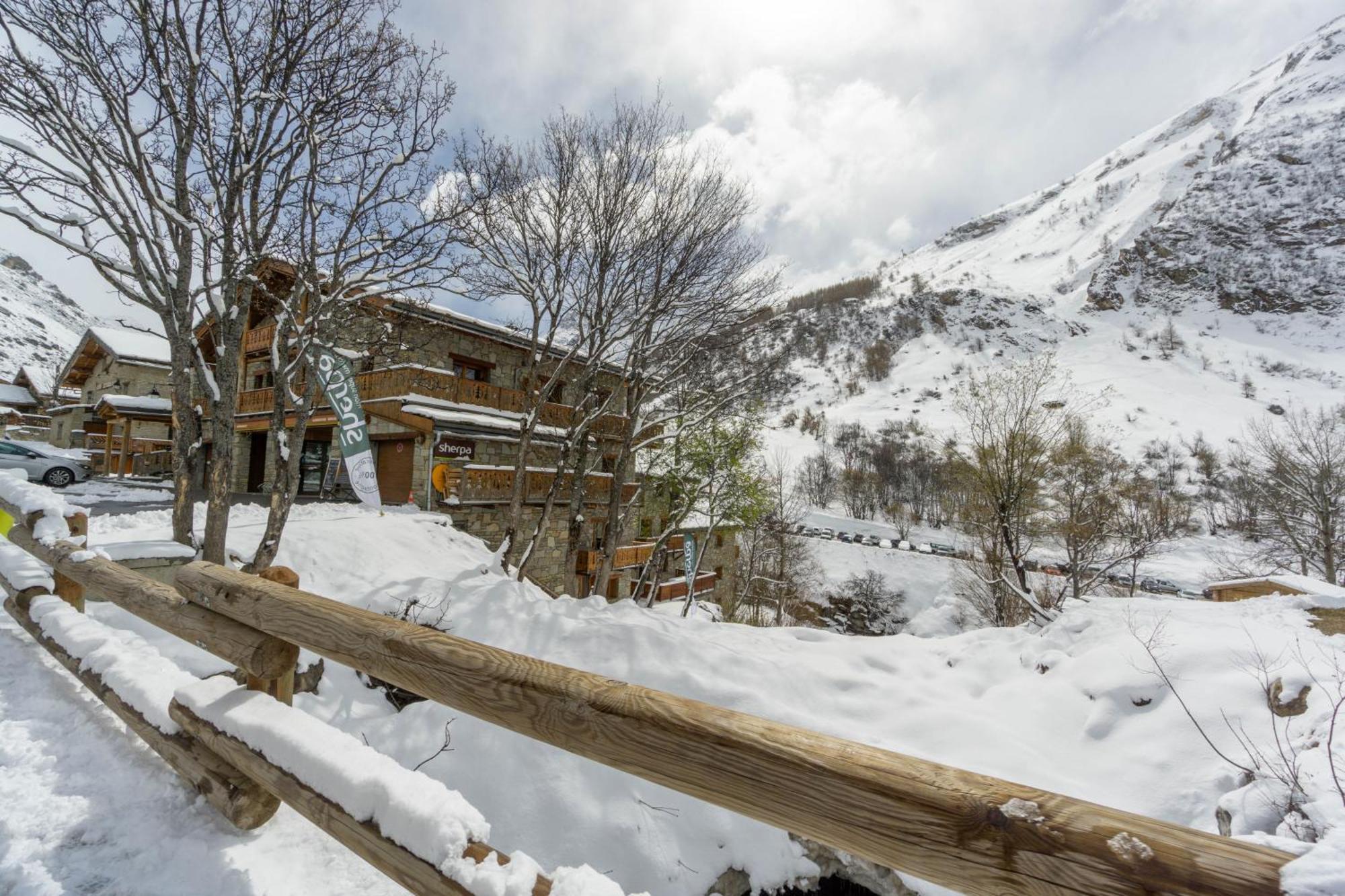 Chalet Les Moulins ボヌヴァル・シュル・アルク エクステリア 写真